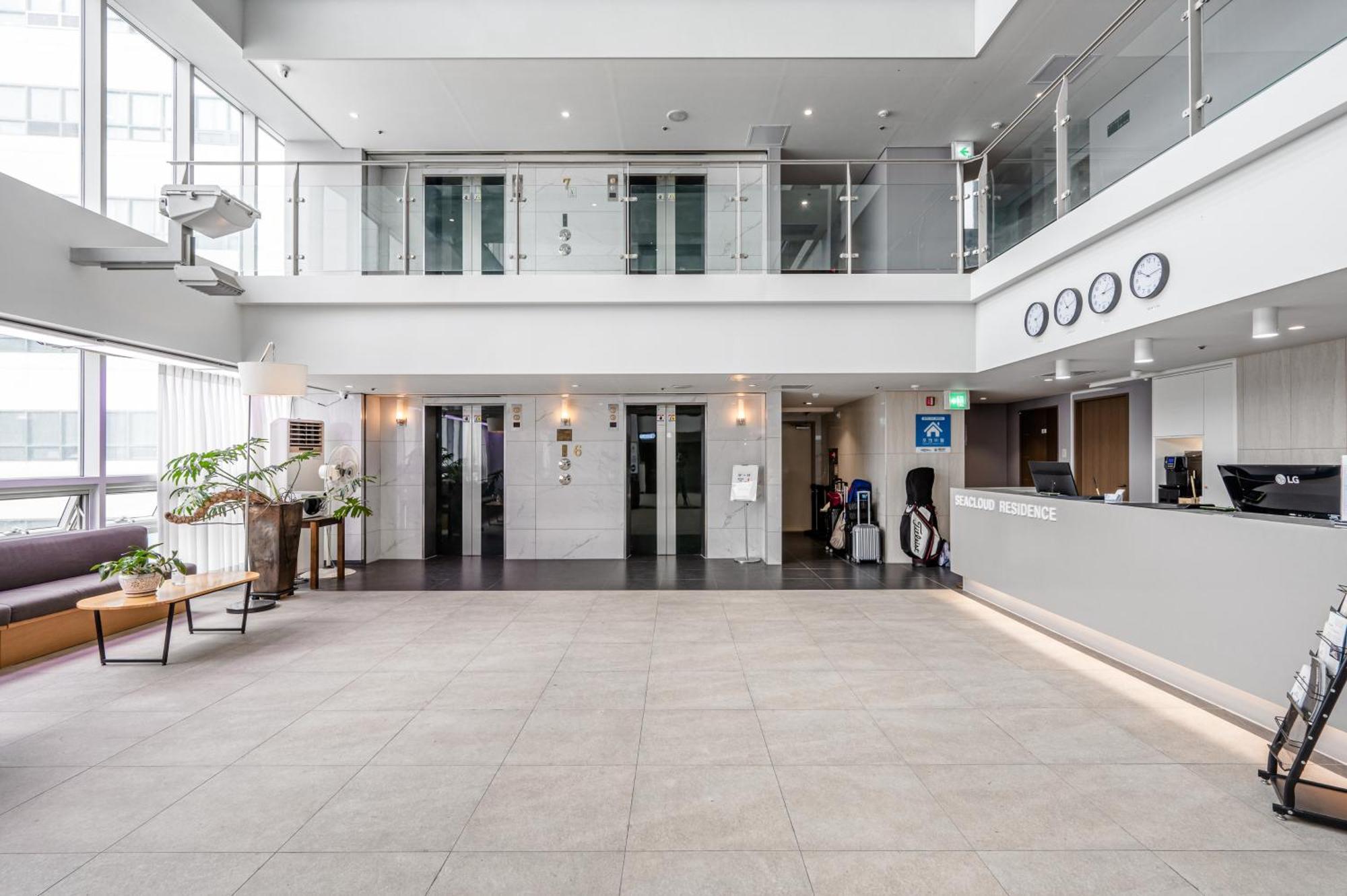 Haeundae Seacloud Hotel Residence Пусан Екстериор снимка