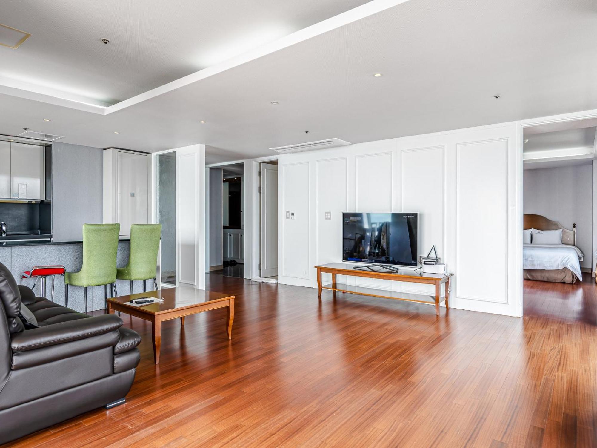 Haeundae Seacloud Hotel Residence Пусан Екстериор снимка