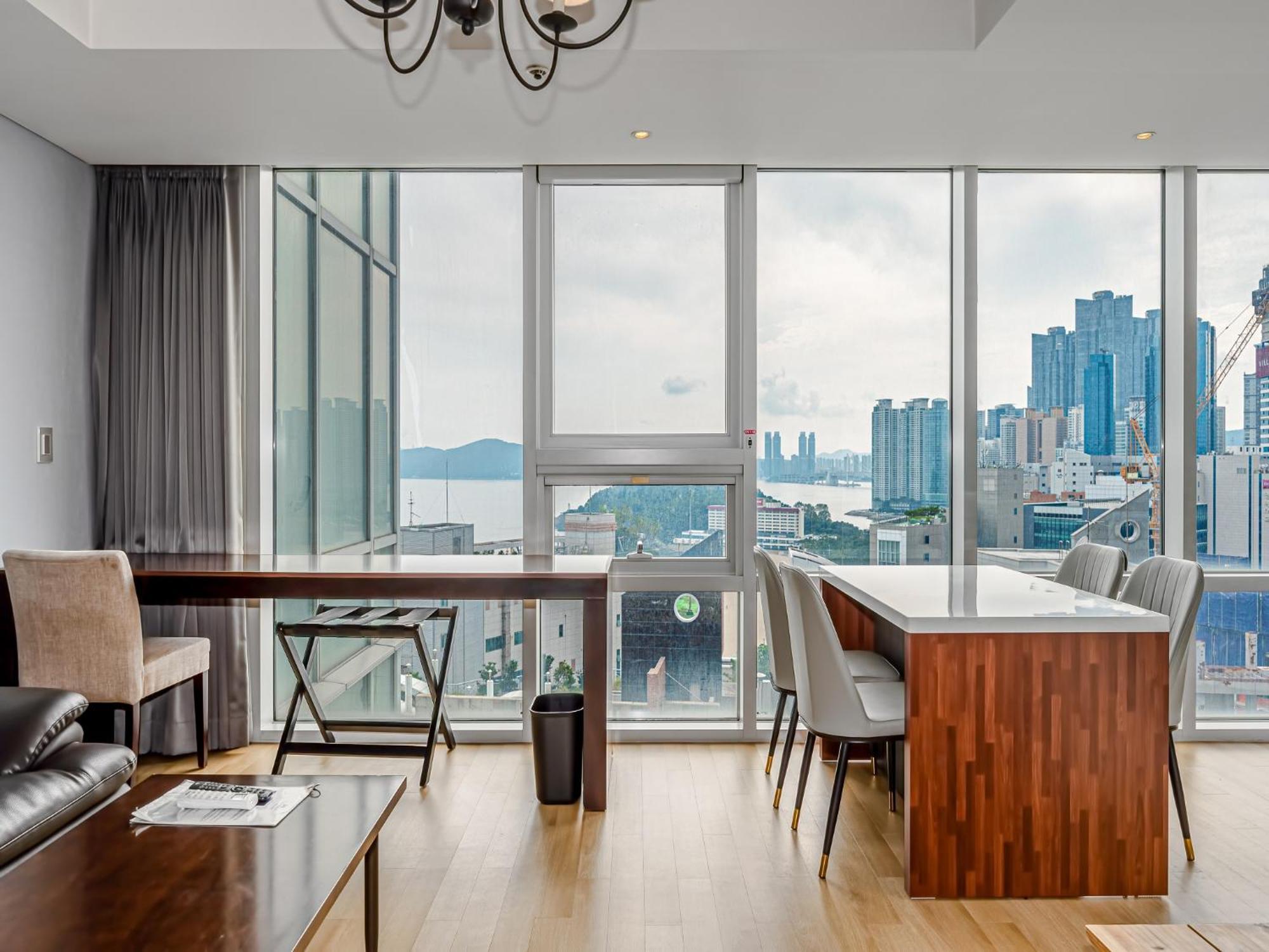 Haeundae Seacloud Hotel Residence Пусан Екстериор снимка