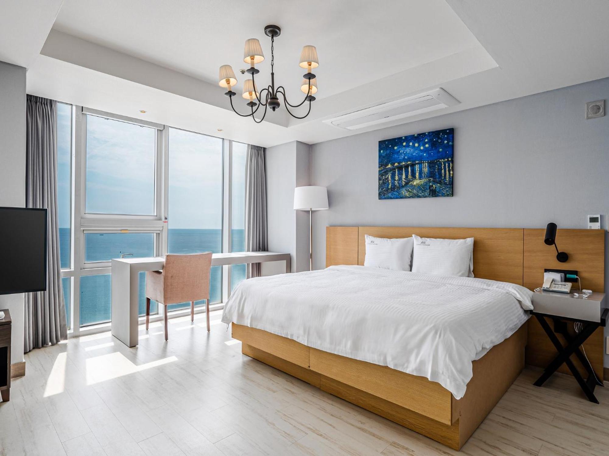 Haeundae Seacloud Hotel Residence Пусан Екстериор снимка