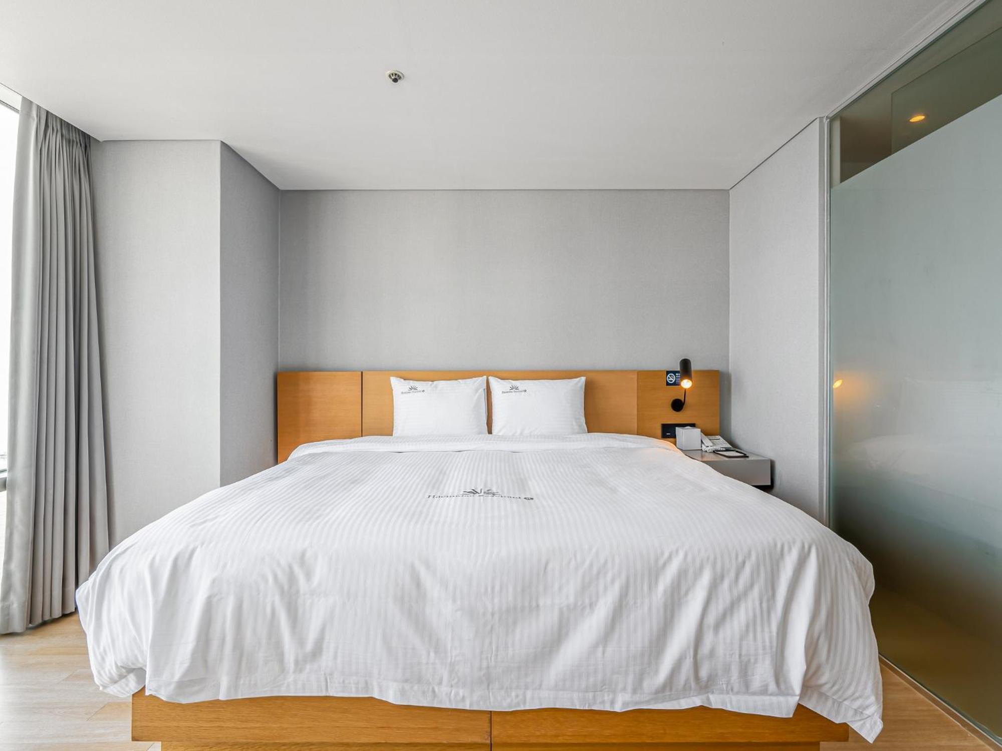 Haeundae Seacloud Hotel Residence Пусан Екстериор снимка